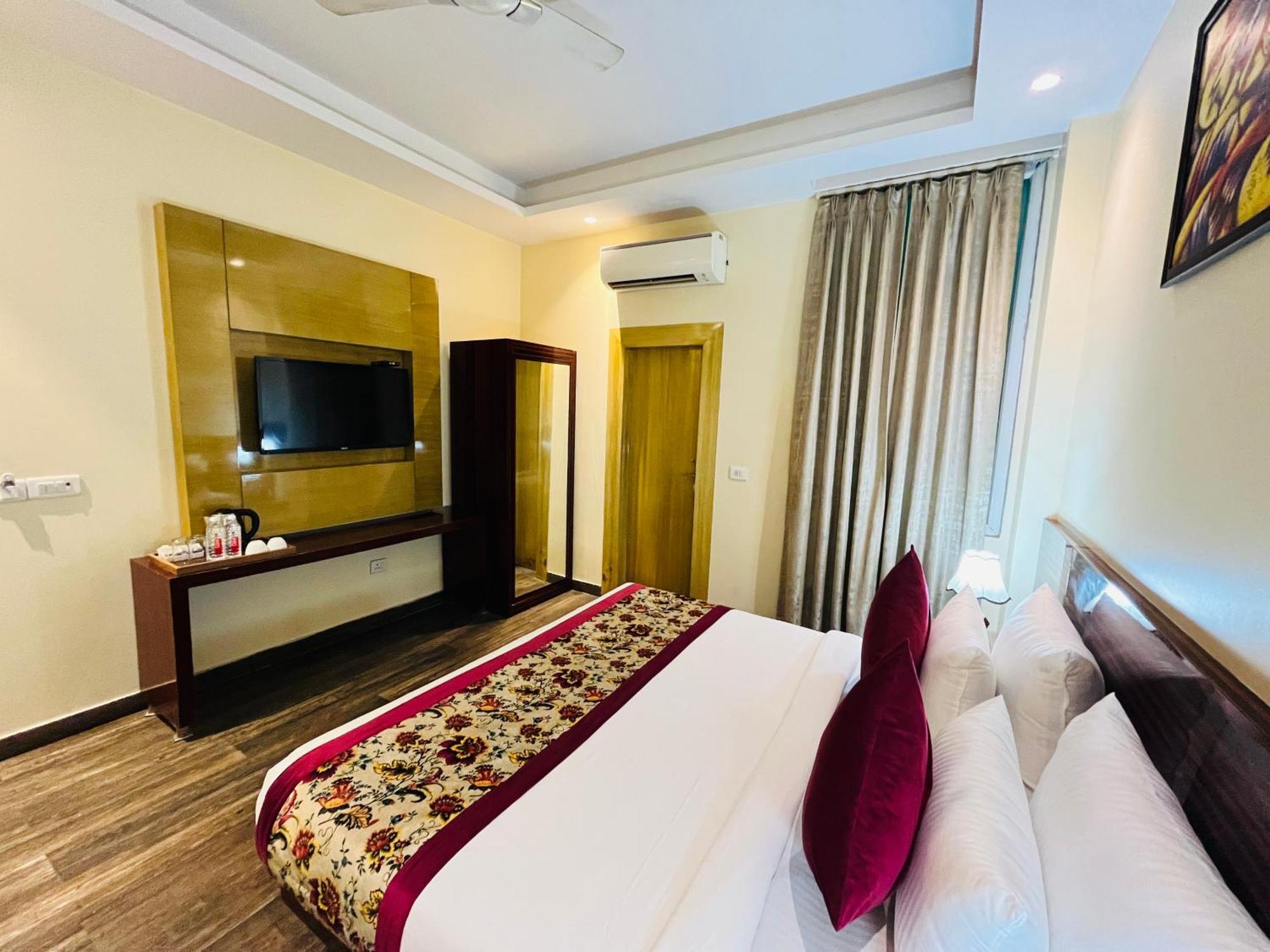 Hotel Banz Near Indira Gandhi Airport Delhi نيودلهي المظهر الخارجي الصورة