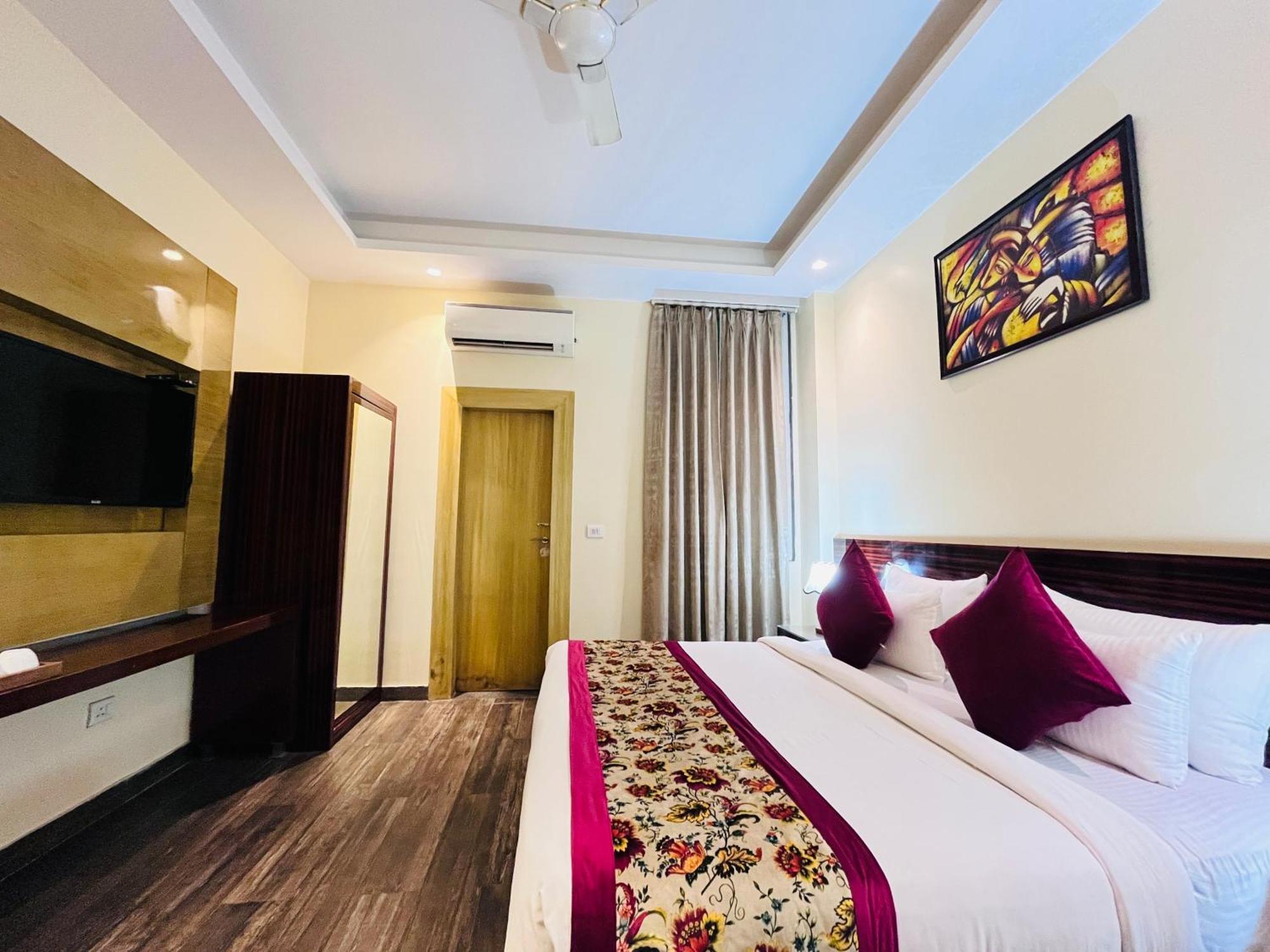 Hotel Banz Near Indira Gandhi Airport Delhi نيودلهي المظهر الخارجي الصورة