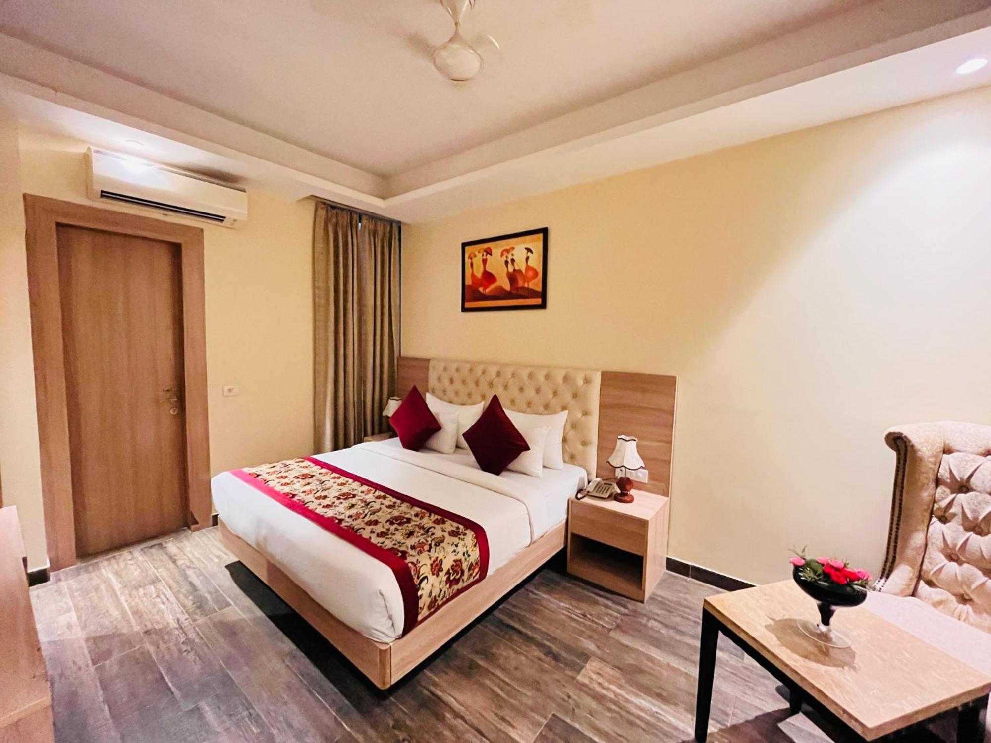 Hotel Banz Near Indira Gandhi Airport Delhi نيودلهي المظهر الخارجي الصورة