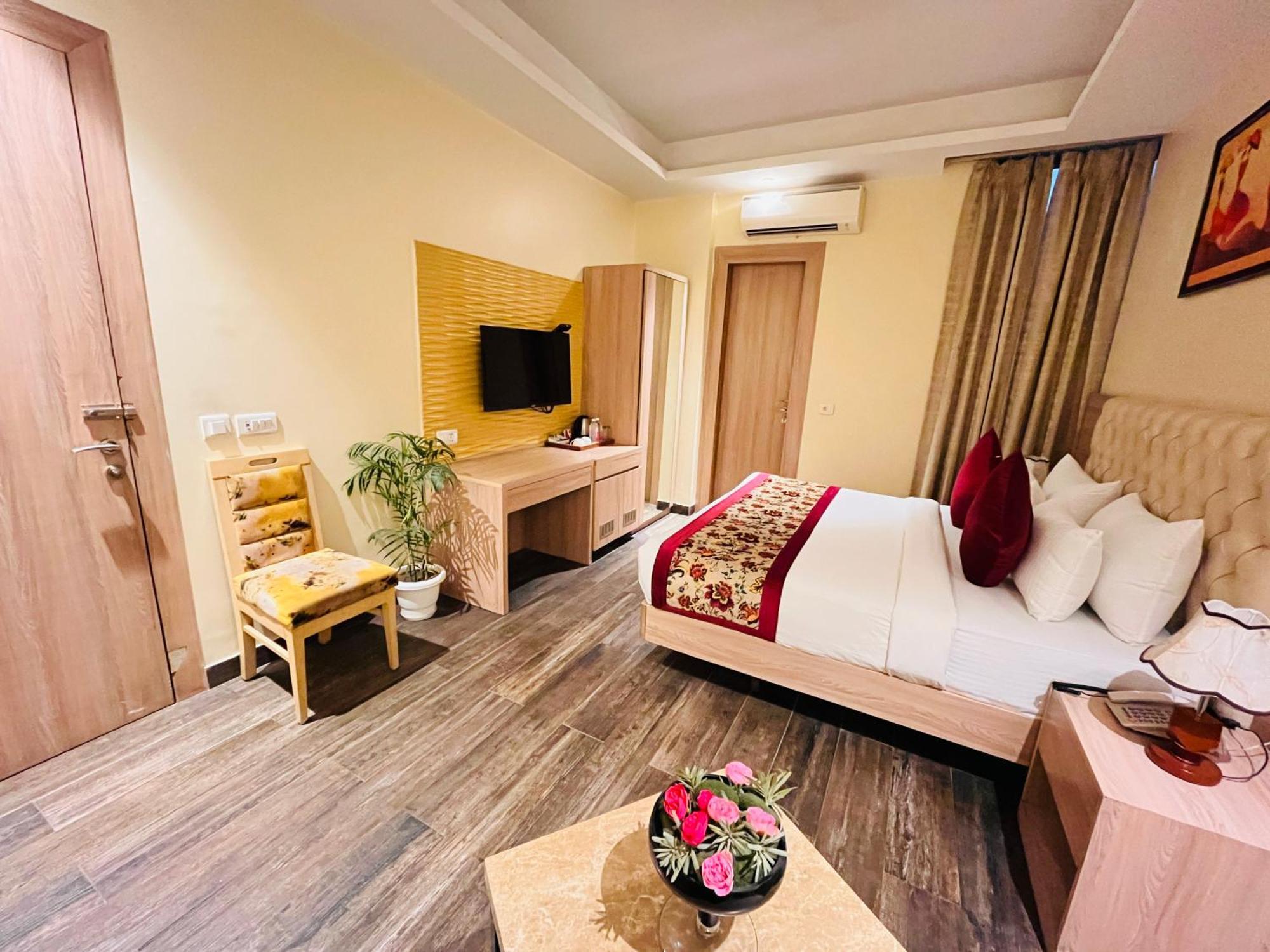 Hotel Banz Near Indira Gandhi Airport Delhi نيودلهي المظهر الخارجي الصورة