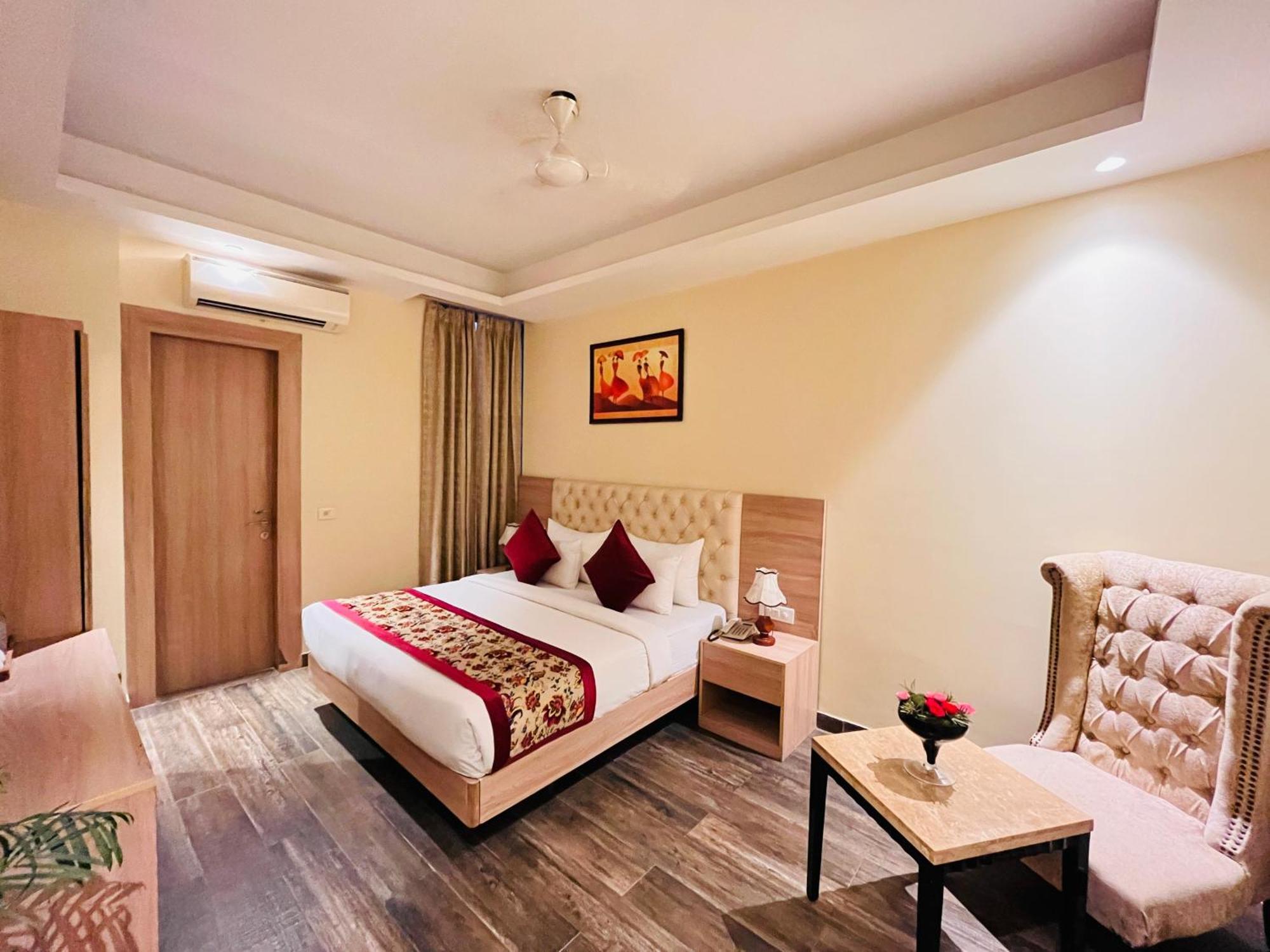 Hotel Banz Near Indira Gandhi Airport Delhi نيودلهي المظهر الخارجي الصورة