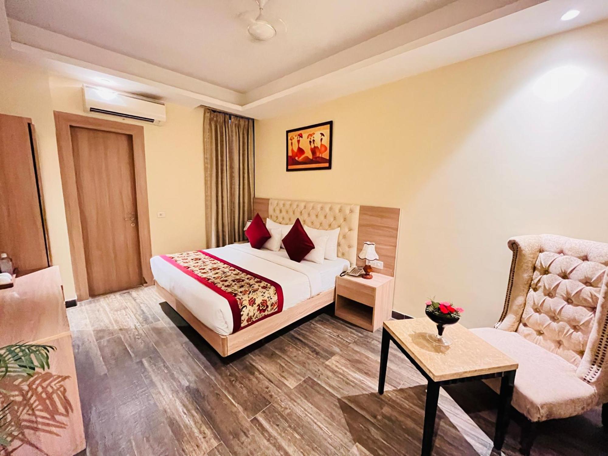 Hotel Banz Near Indira Gandhi Airport Delhi نيودلهي المظهر الخارجي الصورة