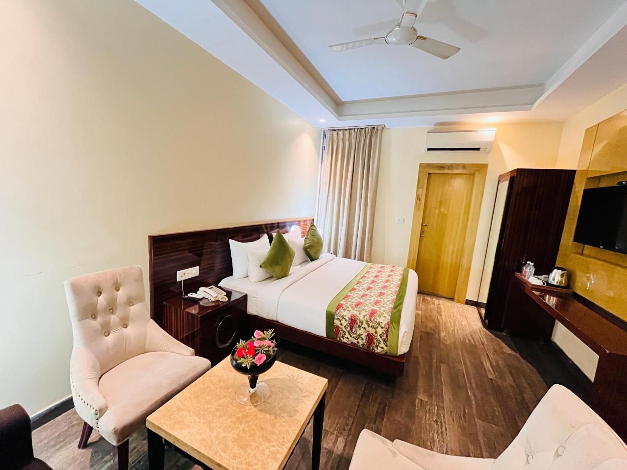 Hotel Banz Near Indira Gandhi Airport Delhi نيودلهي المظهر الخارجي الصورة